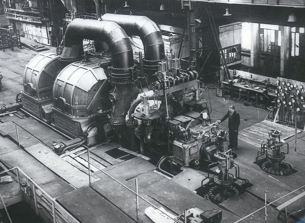 Первая паровая одновальная турбина ВК-100-2. 1946 год