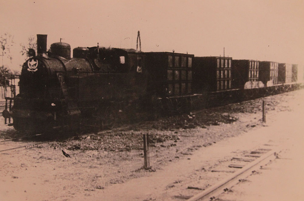 Поезд с эвакуированным оборудованием завода «Красный котельщик». Октябрь 1941 года