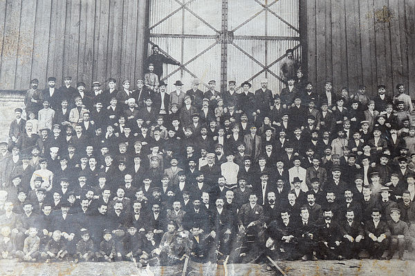 1912 год. Состав рабочих и служащих завода