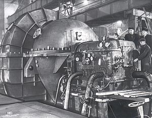 Первая советская газовая турбина ГТ-12-3. Работает на подземном газе. Мощность 12 МВт. 1955 год