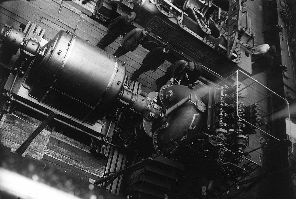 Первый экспортный заказ — паровые турбины мощностью в 1500 кВт для текстильного комбината в Кайсари (Турция). 1934 год