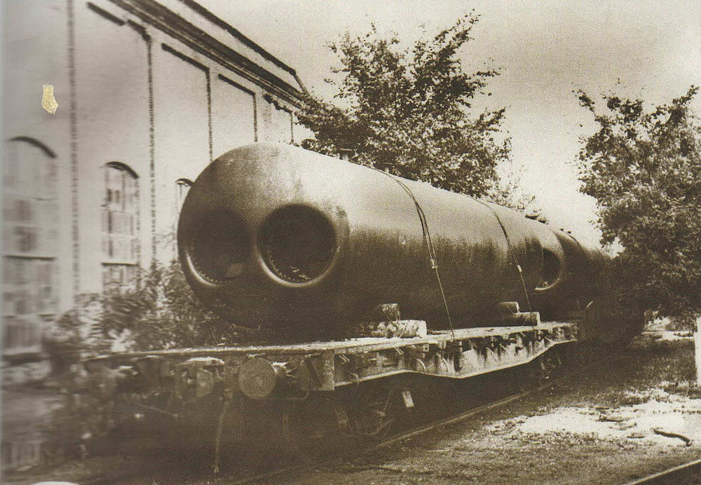 Ланкаширский котел. Один из первых газотрубных котлов с двумя или тремя жаровыми трубами и топкой, расположенной в начале этих труб. 1910-е годы