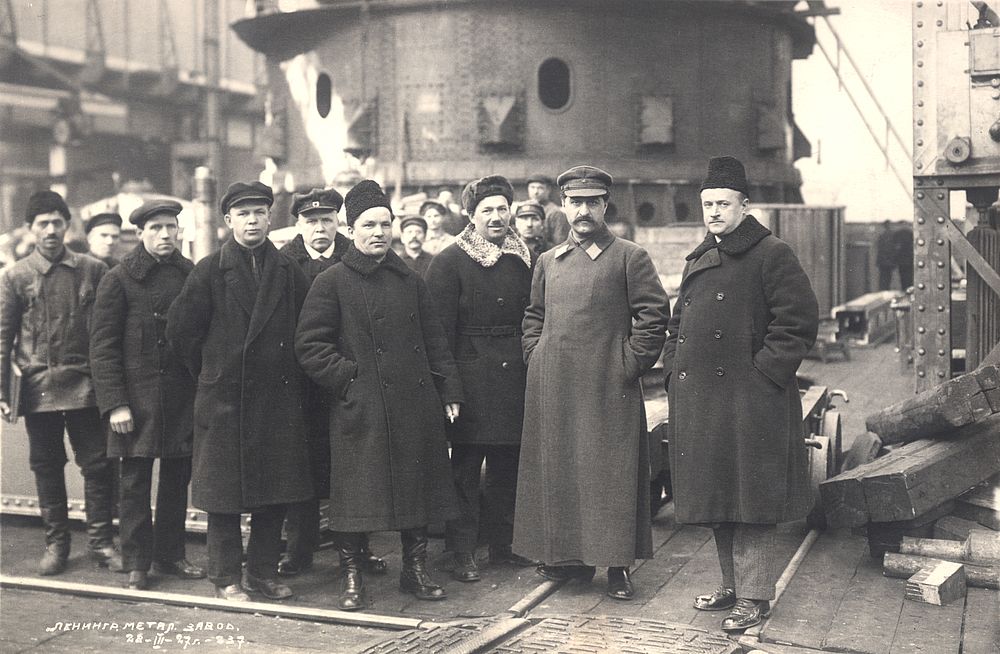 С.М. Киров и Г.К. Орджоникидзе на Ленинградском Металлическом заводе. 28 марта 1927 года